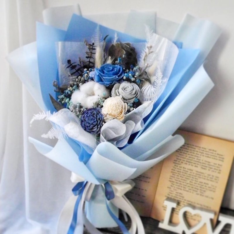 Blue control favorite eternal dry bouquet - ช่อดอกไม้แห้ง - พืช/ดอกไม้ สีน้ำเงิน
