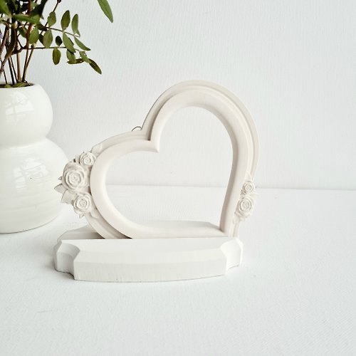 Artdilia White shabby chic frame Heart frame with holder Wedding photo frame Desk frame