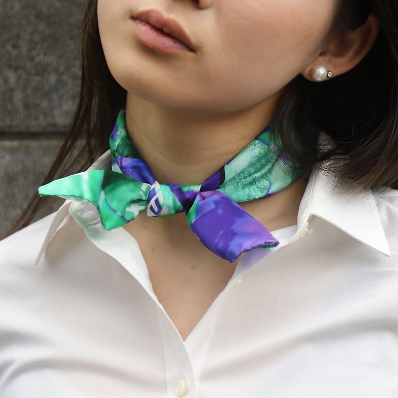 Ceci n'est pas un vetement Fashion small squares fine scarf Made in Italy - Scarves - Silk Purple