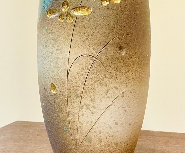 しがらき燒8号花瓶の出品です！ しがらき燒8号花瓶の出品です！