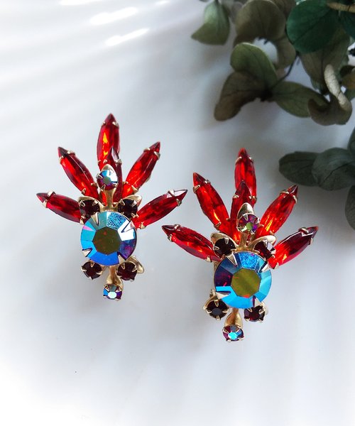 老時光角落 Vintage Jewelry 西洋古董飾品 紅色調 放射 長馬眼 夾式耳環