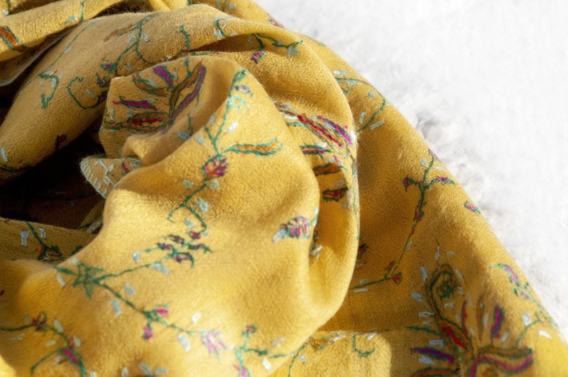 Cashmere/Cashmere Scarf/Pure Wool Scarf Shawl/Ring Velvet Shawl-Embroidered Flowers - Knit Scarves & Wraps - Wool Yellow