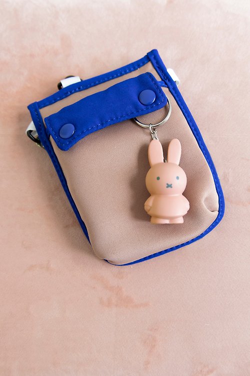 ATELIER PIERRE 比利時設計 Miffy 米菲兔莫蘭迪色系款公仔鑰匙圈吊飾 - 淺粉色