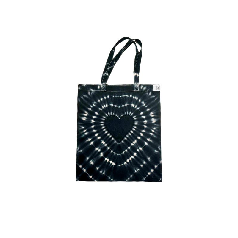 Come Black Collection Heart With Dark Tote Bag - กระเป๋าถือ - ผ้าฝ้าย/ผ้าลินิน สีดำ