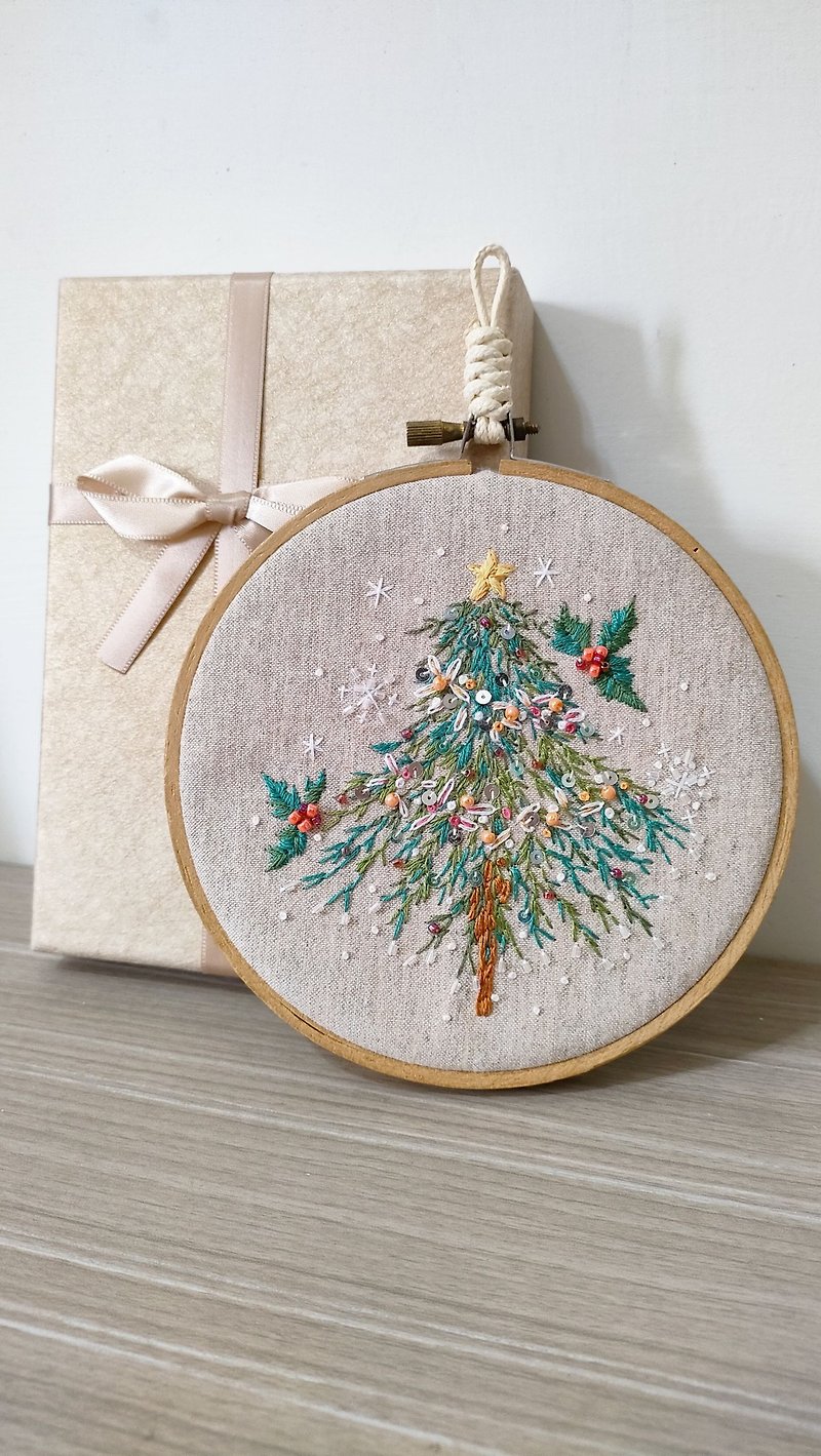 スノーフレーククリスマスツリーラウンド画像 - ウォールデコ・壁紙 - 刺しゅう糸 