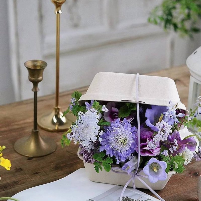 Seasonal flower arrangements │ Small boxes of flowers for best friends’ picnic │ Handmade flower arrangements - จัดดอกไม้/ต้นไม้ - พืช/ดอกไม้ 