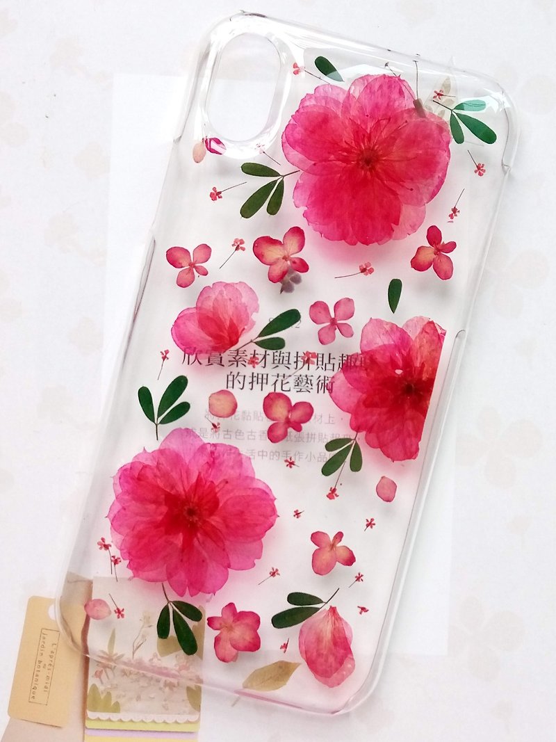 Handmade phone case, Pressed flowers phone case, iPhone XR - เคส/ซองมือถือ - พลาสติก สีแดง