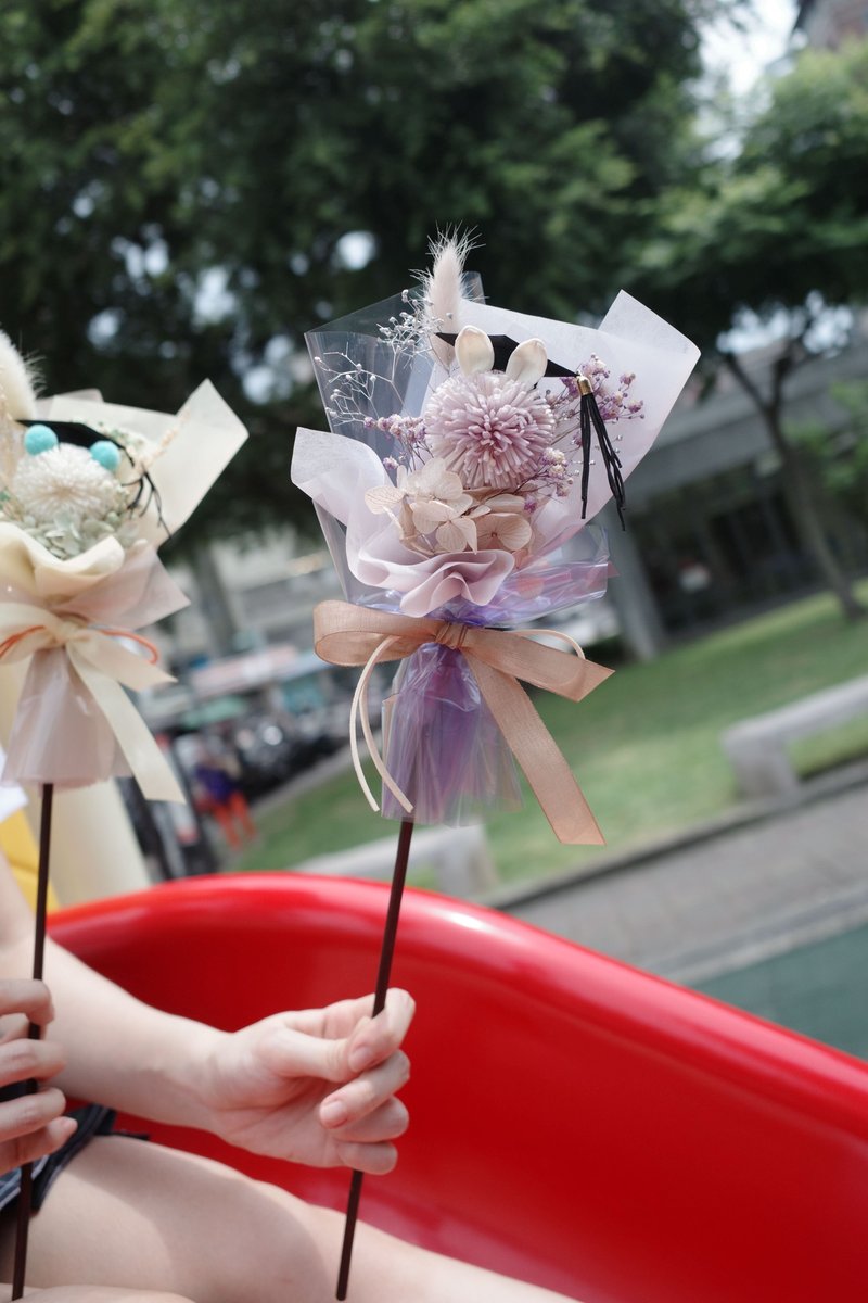 Graduation bouquet | Single bouquet [Outstanding-Purple] - Graduation gift/dried flowers - ช่อดอกไม้แห้ง - พืช/ดอกไม้ สีม่วง