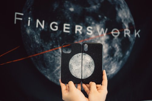 Fingers Work 手噴月球 情侶手機殼 iPhone Case