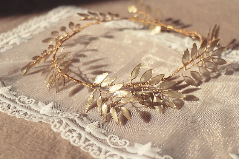 Laurel Light Gold Tiara - Corolla Leaf Crown - Hair Accessories - Resin Gold