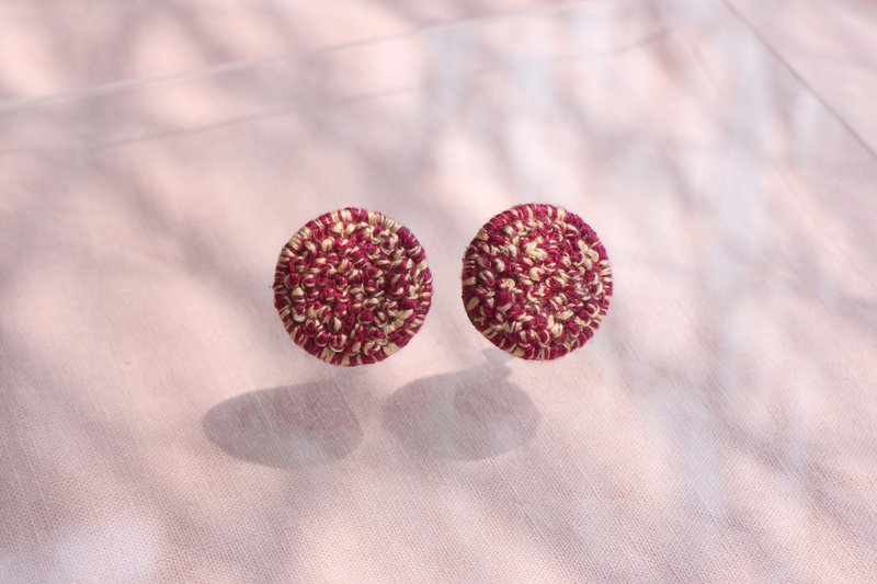 刺繡耳環 204 莓果杏仁 / 耳夾款 - 耳環/耳夾/耳骨夾 - 繡線 紅色