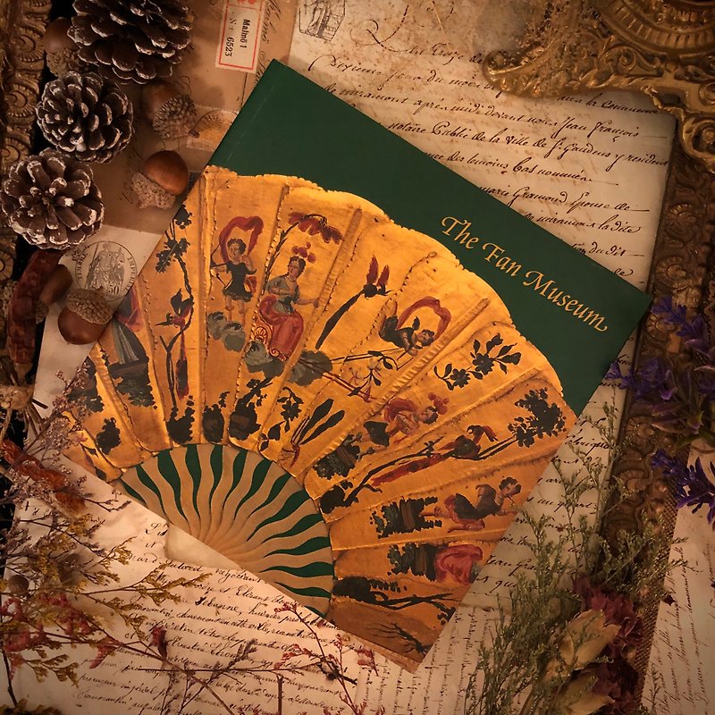Introduction to the Collection of the British Fan Museum - หนังสือซีน - กระดาษ หลากหลายสี
