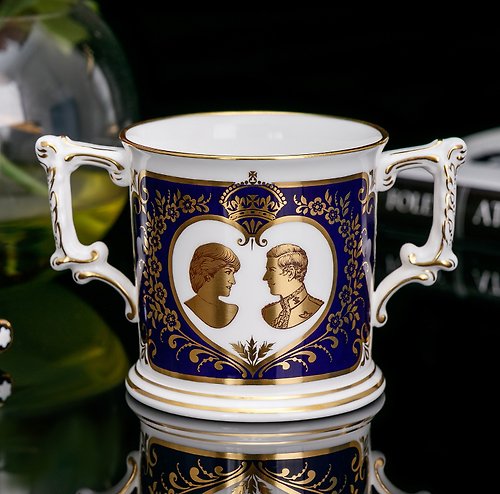 擎上閣裝飾藝術 Royal Crown Derby威爾斯王1981限量骨瓷馬克杯結婚情侶咖啡杯
