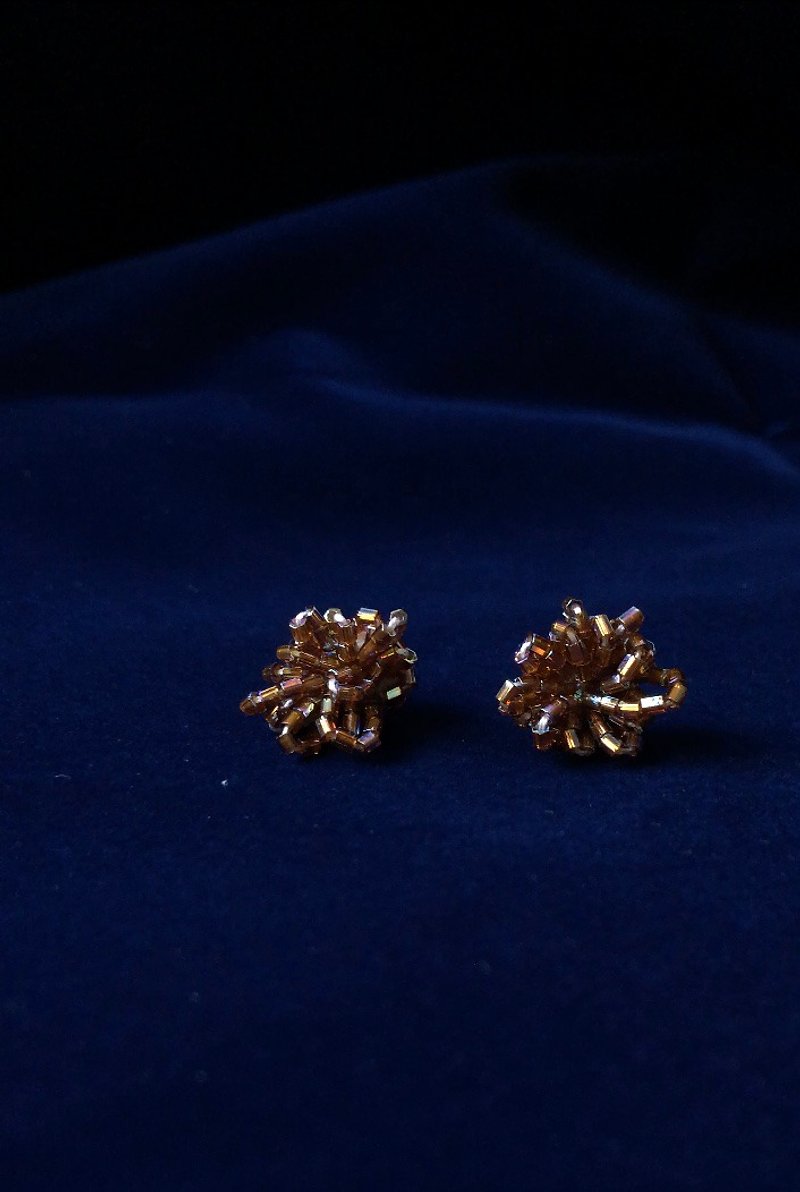 Bubble・True Brown // Paired・Handmade Beaded Earrings - Earrings & Clip-ons - Glass Brown