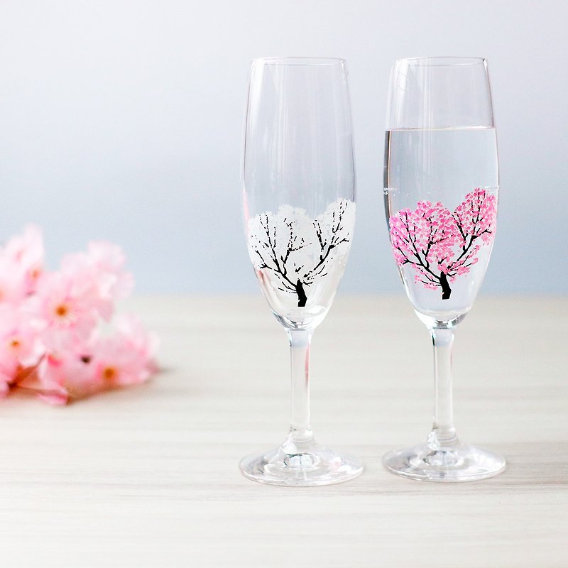 Chilling cherry blossom champagne glass pair set Enjoy the season that changes color depending on the temperature - Bar Glasses & Drinkware - Glass Pink