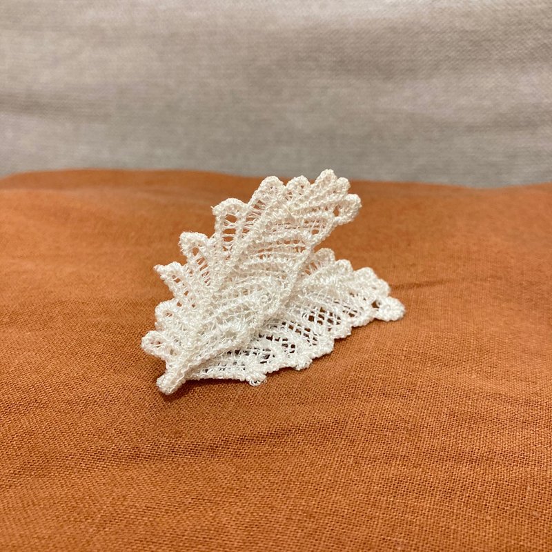 Lace Feather Hair Clip - Baby Accessories - Silk White