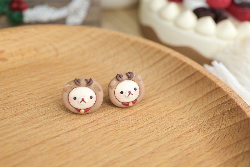 [Handmade soft clay] Christmas deer costume white bear earrings and Clip-On - Earrings & Clip-ons - Pottery Khaki
