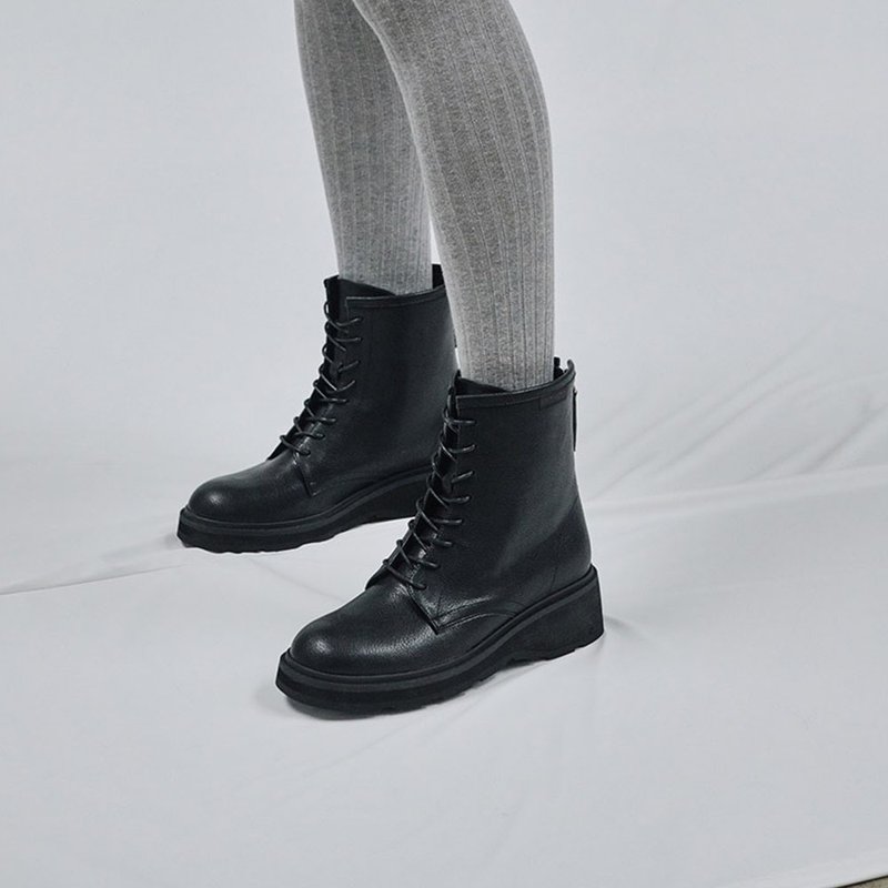 PRE-ORDER – MACMOC Megan Boots Black - รองเท้าบูทสั้นผู้หญิง - วัสดุอื่นๆ 