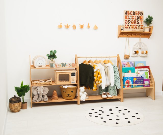 ✿ Wooden Children's Clothing Rack ✿ ChildUniverse