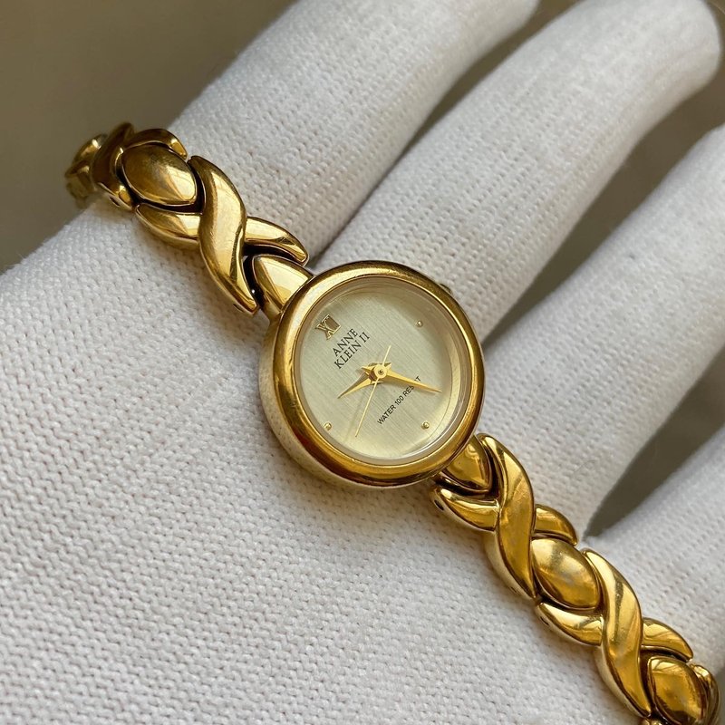 ANNE KLEIN II 金色圓形 淡霧金錶盤 兩針式 花形特製錶帶 古董錶 - 女錶 - 其他金屬 金色