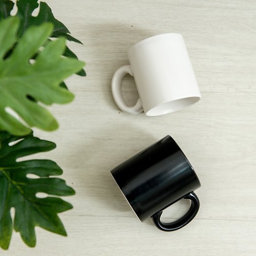 intuchaihouse Coffee mugs, water mugs, tea mugs BLACK-WHITE 300ml / 2 colors in total