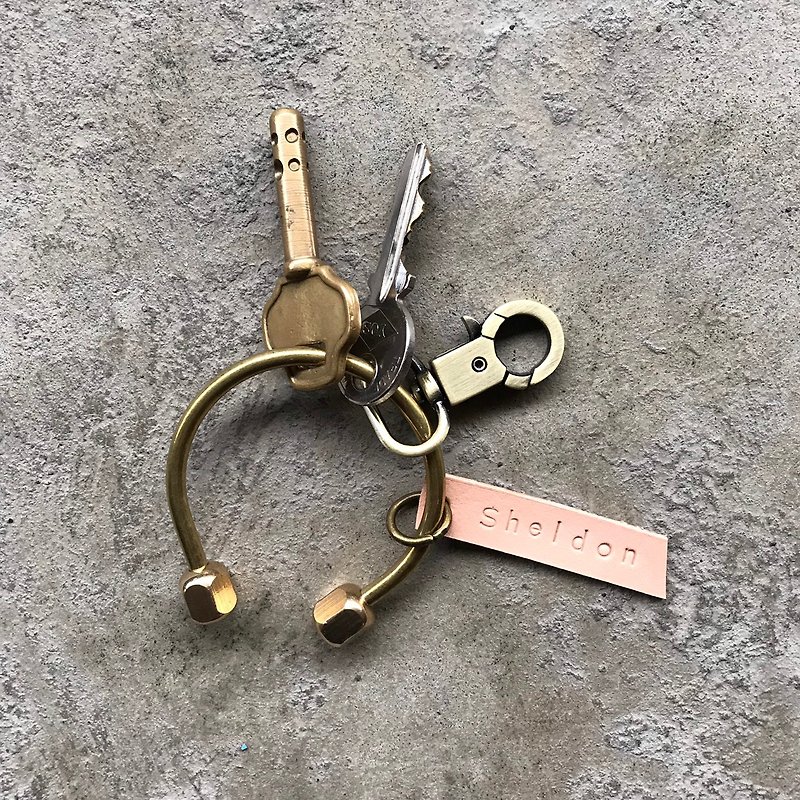 缺口黃銅刻字鑰匙圈 ||  贈送包裝 刻字 || 情人節 禮物 紀念 - 鑰匙圈/鑰匙包 - 真皮 咖啡色