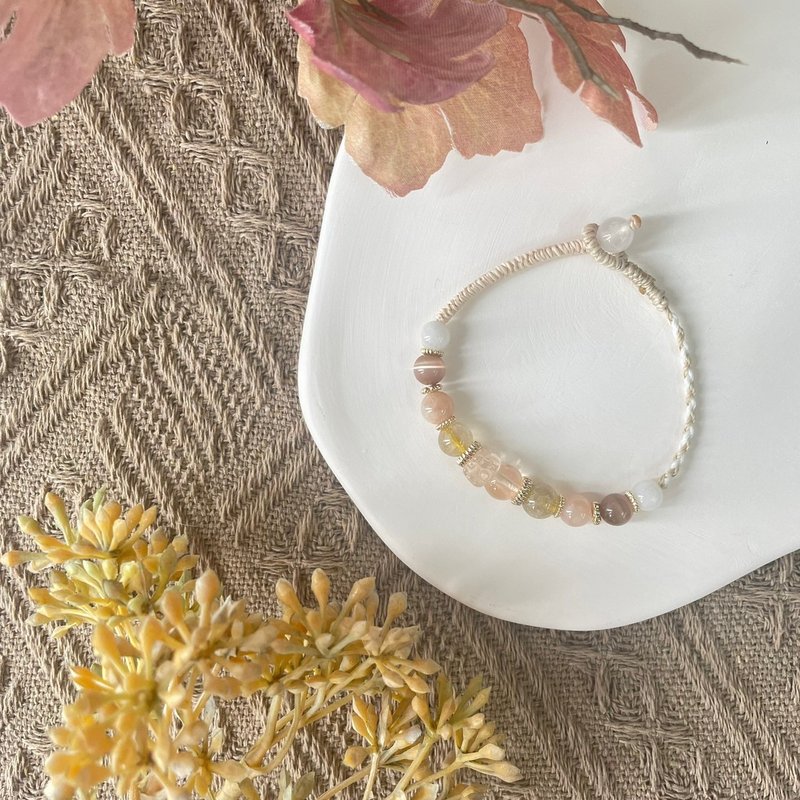 可愛兔毛溫和編織手鍊 - 手鍊/手鐲 - 水晶 