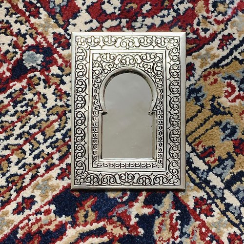 駝峰牌薄荷茶 DoorToMorocco 摩洛哥 手敲花拱門隨身鏡
