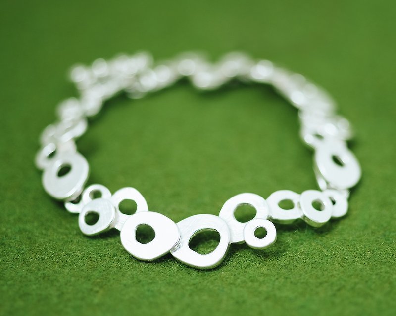Modern bracelet - Gift for her - Bubbles - Unique bracelet - Silver bracelet - สร้อยข้อมือ - เงิน สีเงิน