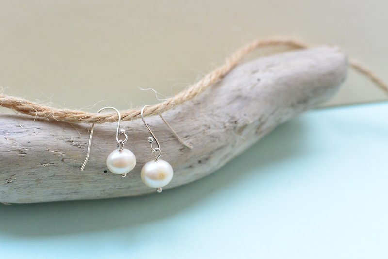 Natural pearl sterling silver earrings - ต่างหู - เครื่องเพชรพลอย สีเงิน