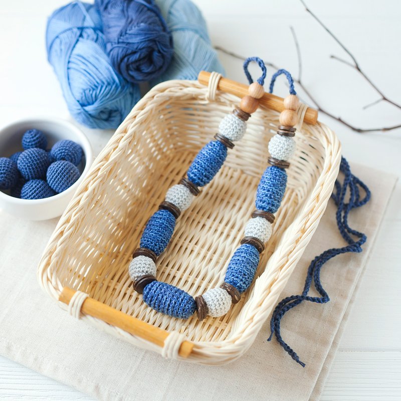 Crochet Boho Beaded Necklace - Blue Grey Jewelry for Breastfeeding Mom - 項鍊 - 木頭 藍色
