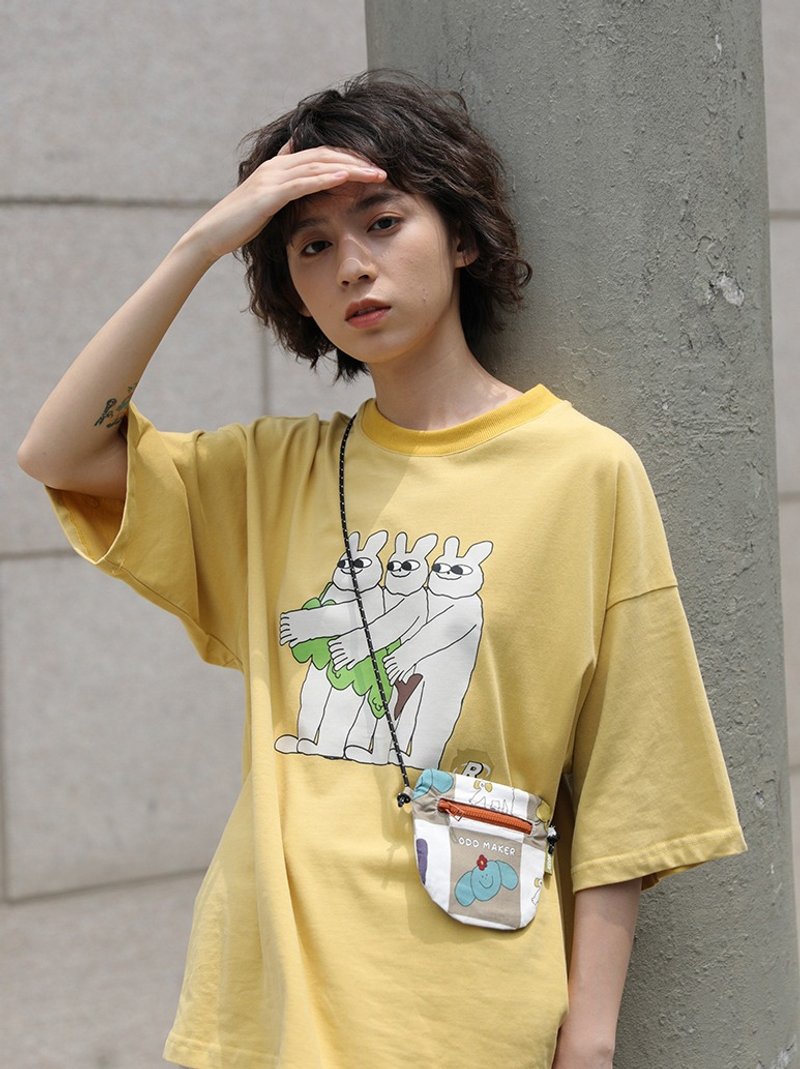 odd maker 兔子&樹鵝黃色純棉校園卡通寬松短袖 - 女 T 恤 - 棉．麻 