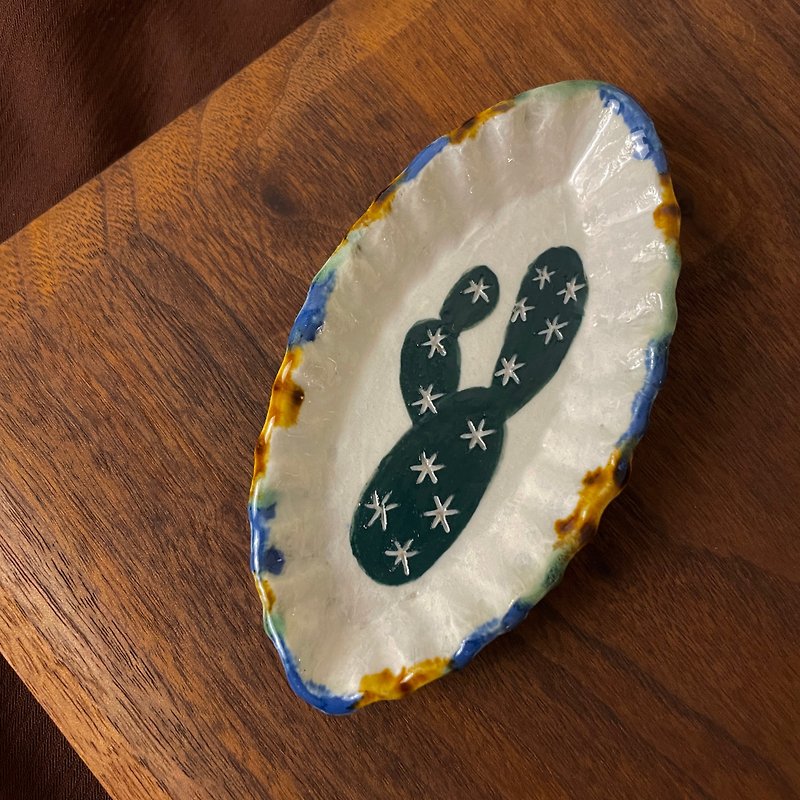 [Small Maru forest hand-painted] Succulent cactus bean dish tea bag dish small dish - Small Plates & Saucers - Pottery Green