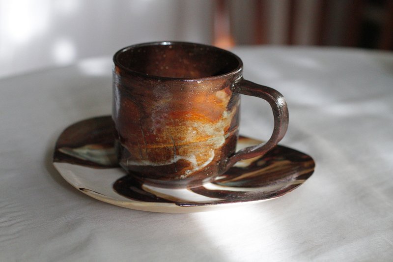 Hand-drawn oil painting style dark brown ceramic coffee cup/mug/ceramic cup - Mugs - Pottery Brown