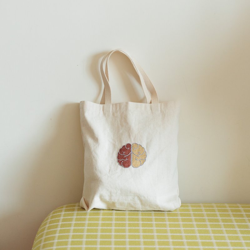 Hand embroidered brain canvas bag - กระเป๋าถือ - ผ้าฝ้าย/ผ้าลินิน ขาว
