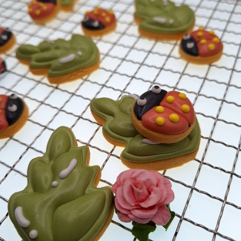 [Wendy Puffs] Shaped Frosted Cookies-Leaf Ladybug 1+1 Style - Handmade Cookies - Other Materials 