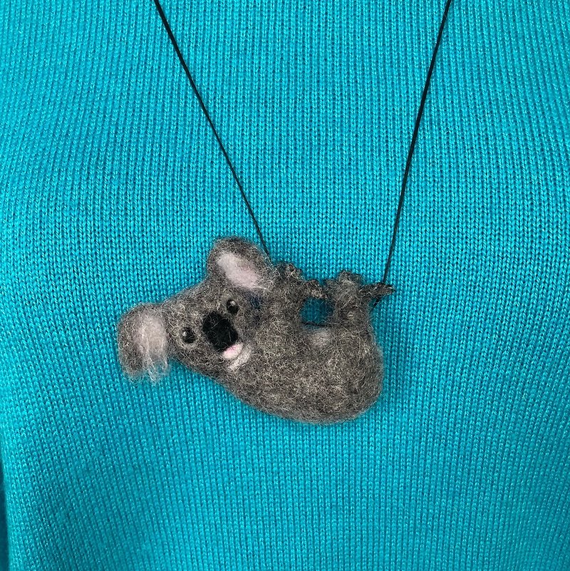 Handmade realistic hanging koala pendant Needle felted wool cute koala necklace - Necklaces - Wool Gray