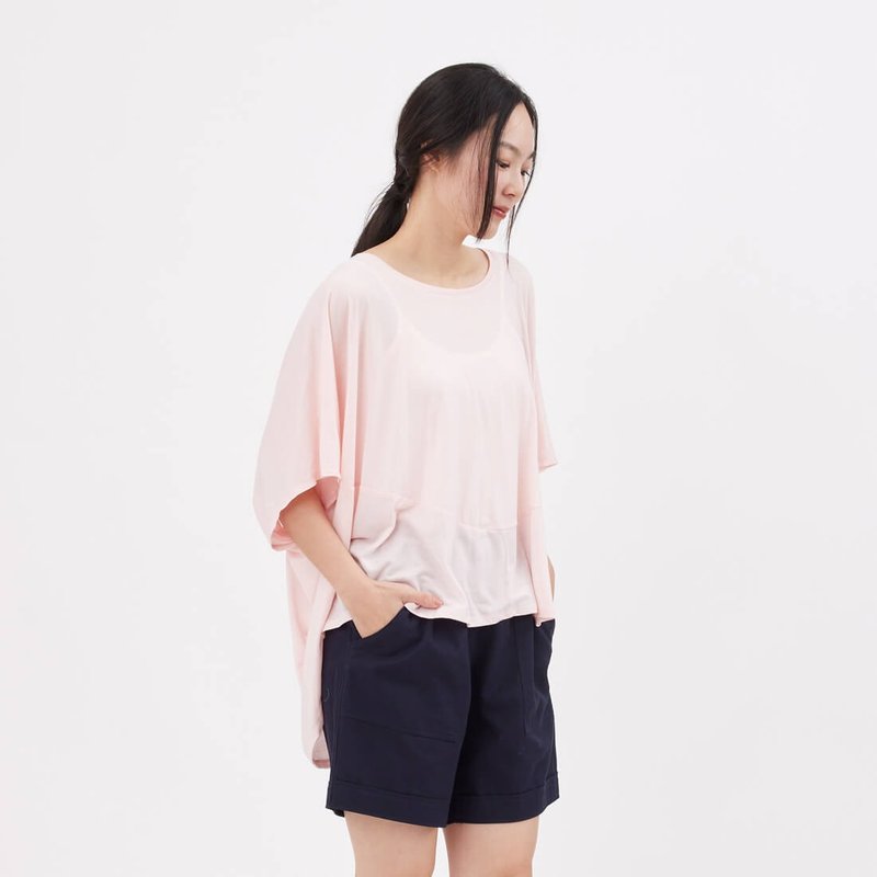 Qbby Cocoon Shape Cutting Top - เสื้อผู้หญิง - ผ้าฝ้าย/ผ้าลินิน สึชมพู