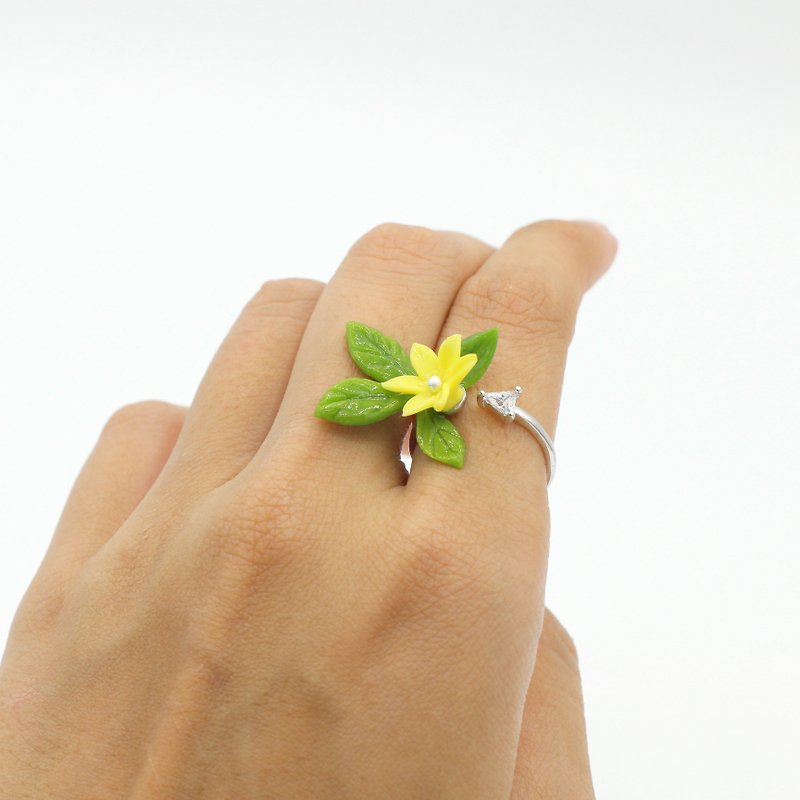 Pamycarie Summer Twig Clay Yellow Flower Crystal Ring - แหวนทั่วไป - ดินเหนียว สีเขียว