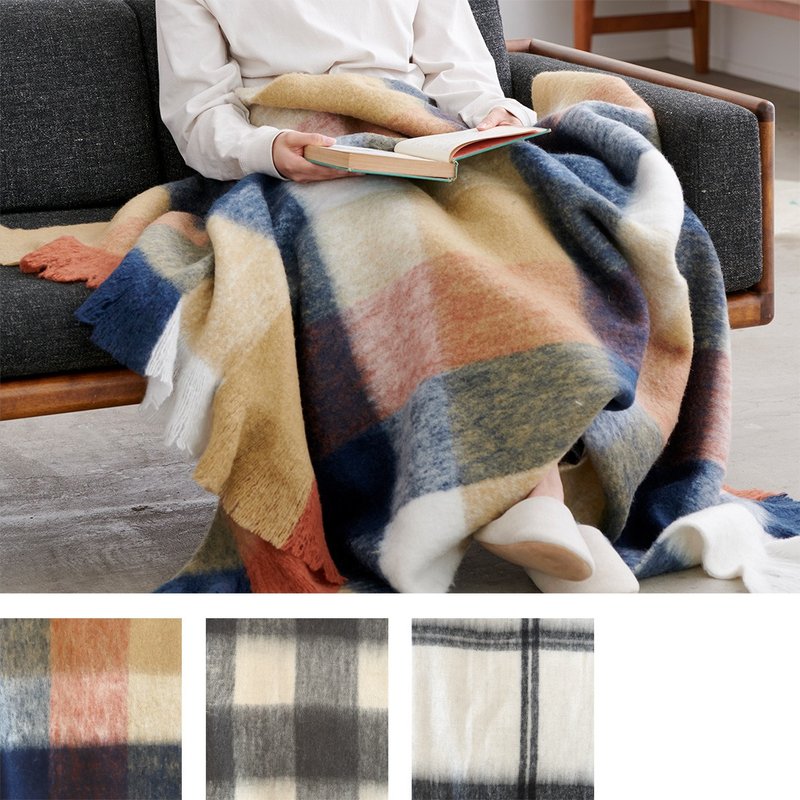 [Pre-order] Checked fluffy wool blend blanket made in India - ผ้าห่ม - เส้นใยสังเคราะห์ หลากหลายสี