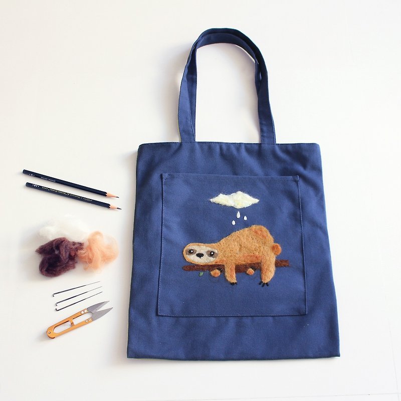 Sloth canvas bag - handmade tote bag - กระเป๋าแมสเซนเจอร์ - กระดาษ สีน้ำเงิน