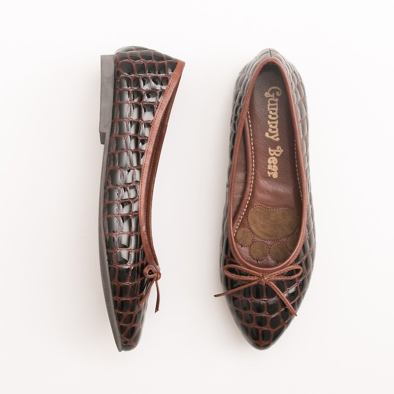Gummy Bear crocodile pattern/handmade/cowhide/soft/flat shoes/doll shoes - รองเท้าบัลเลต์ - หนังแท้ สีนำ้ตาล