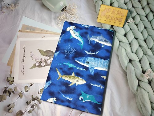 FEN手工小鋪 海洋系列-日本薄棉布鎚頭鯊鯊魚圖鑒布書套-布書衣適用A5/25K規格