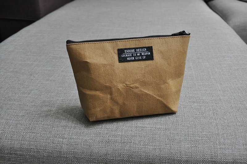 ENDURE / imitation paper material cosmetic bag / small size - Toiletry Bags & Pouches - Other Materials Khaki