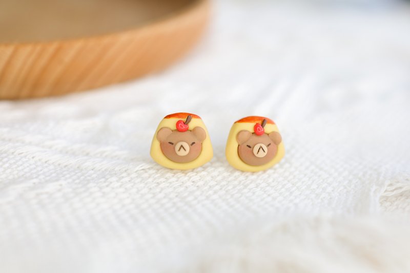 [Handmade soft clay] Budian bear earrings and Clip-On - Earrings & Clip-ons - Pottery Yellow