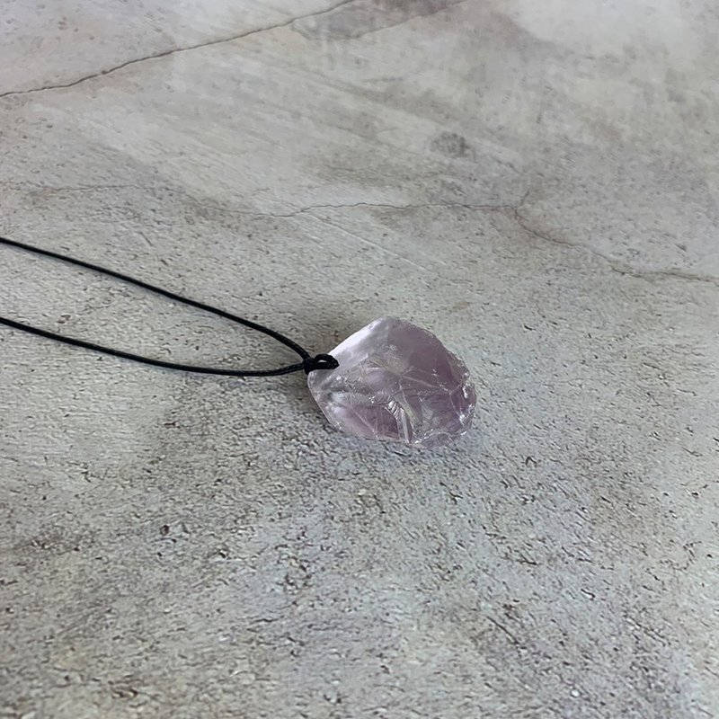 |Raw Stone Pendant Series| Light Amethyst (Necklace x Clavicle Chain x Leather Cord x Handmade) - Collar Necklaces - Gemstone Purple