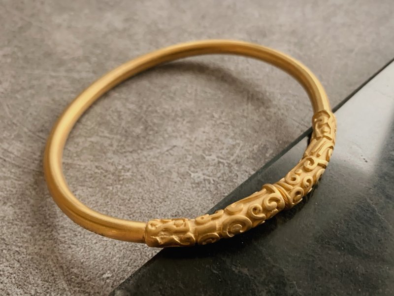 [Faith Selection] Become your Monkey King. Golden hoop titanium steel gold bracelet - Bracelets - Other Metals Gold