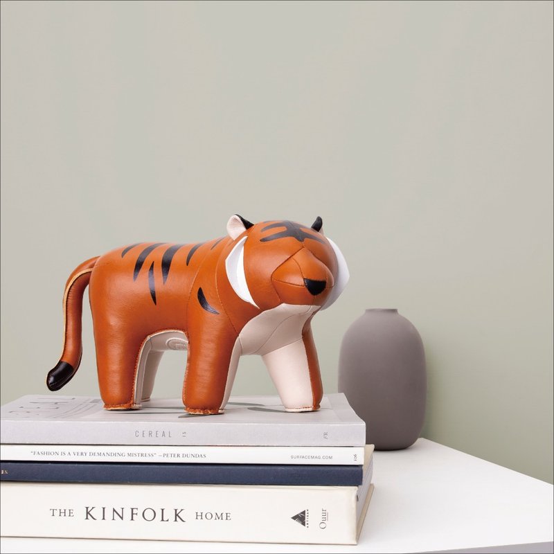 Gaze - Tiger Hunt - Bookend - Items for Display - Faux Leather Multicolor