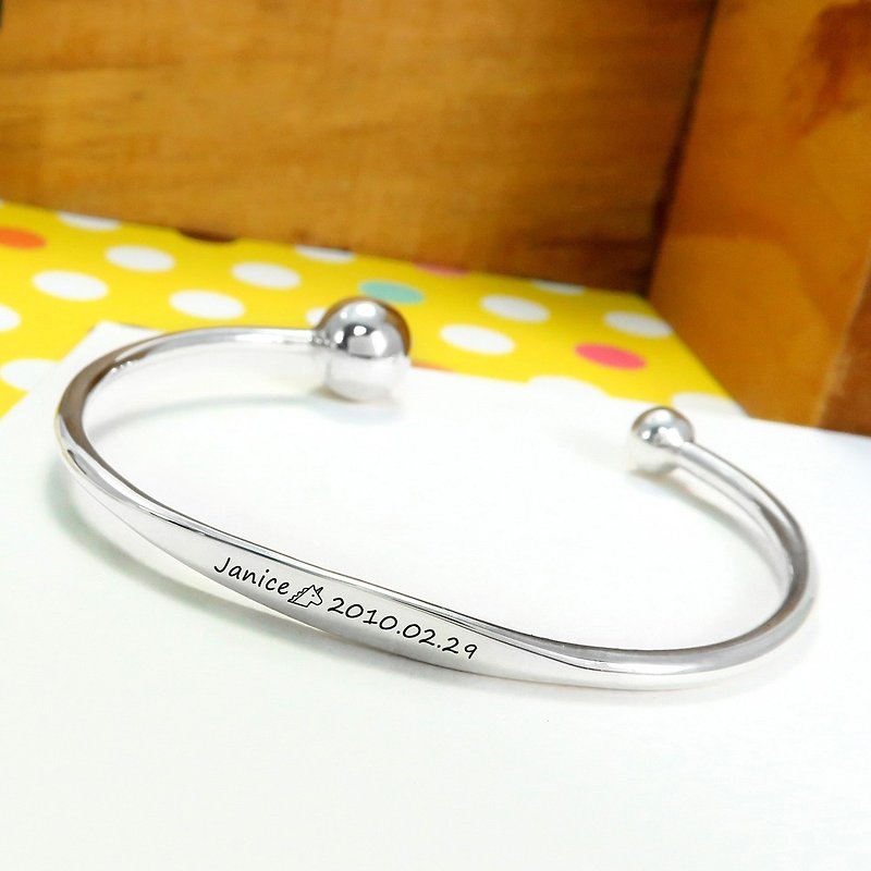 Customized baby bracelet/bracelet leaf-shaped lettering 925 sterling silver C-shaped bracelet - สร้อยข้อมือ - เงินแท้ สีเงิน