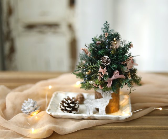 ノースランドフォレストスモールクリスマスツリーピンク/クリスマスギフト、永遠の花、枯れた花なし、ドライフラワー ショップ venusofi  ドライフラワー・ブーケ Pinkoi
